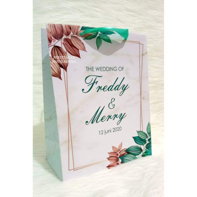 

PAPERBAG 150gr SZ 20X25X8CM - CUSTOM DESAIN