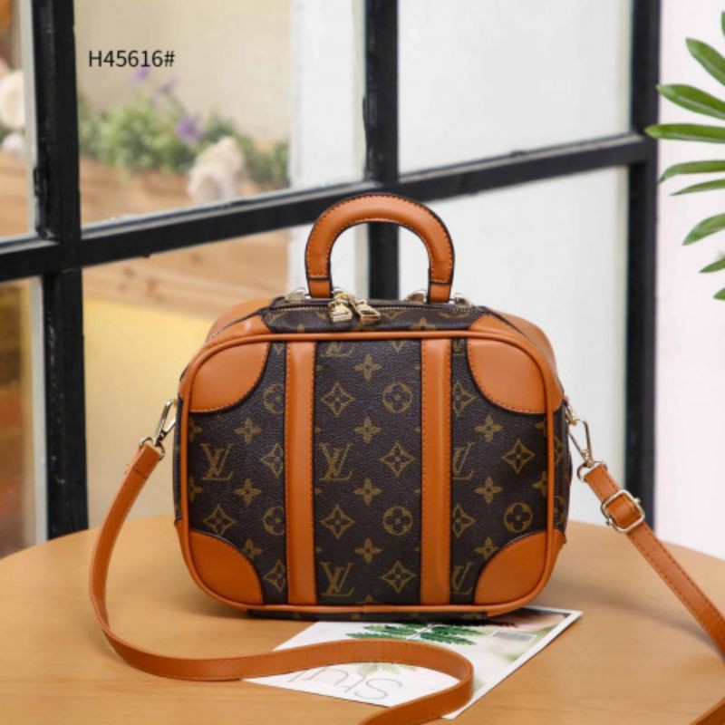 Tas LV kulit matang LEBAR 25CM , TINGGI 20CM