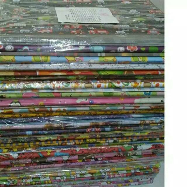 

Kertas Kado Berbagai Macam Motif