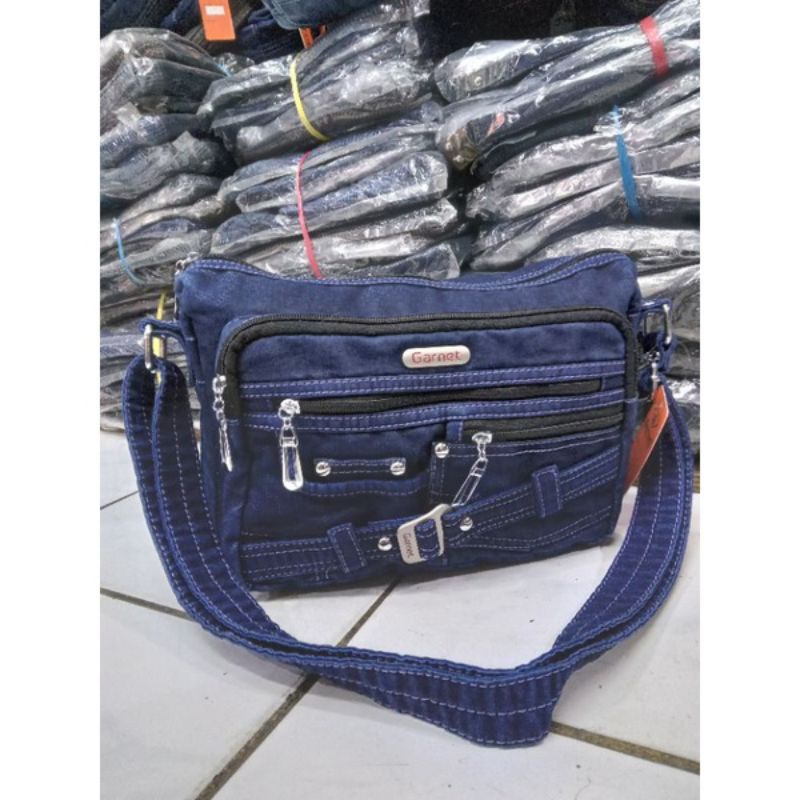 Tas slempang wanita bahan jeans ori Garnet