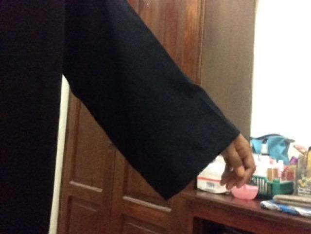 Toga Wisuda (jubah Dan Topi)