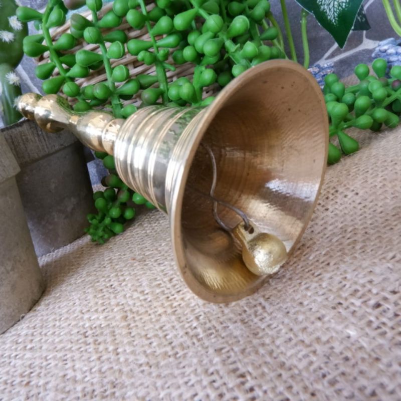 LONCENG TANGAN KUNINGAN LONCENG GAGANG BARANG ANTIK PAJANGAN RUMAH AKSESORIS LOCENG FILM HOROR COD