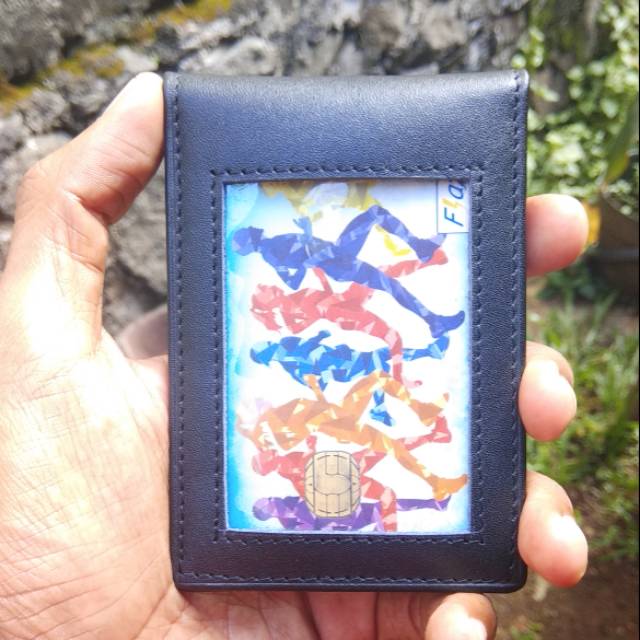 

Tempat ID Card Name Tag kulit magnet imitasi premium dua slot kartu terlaris