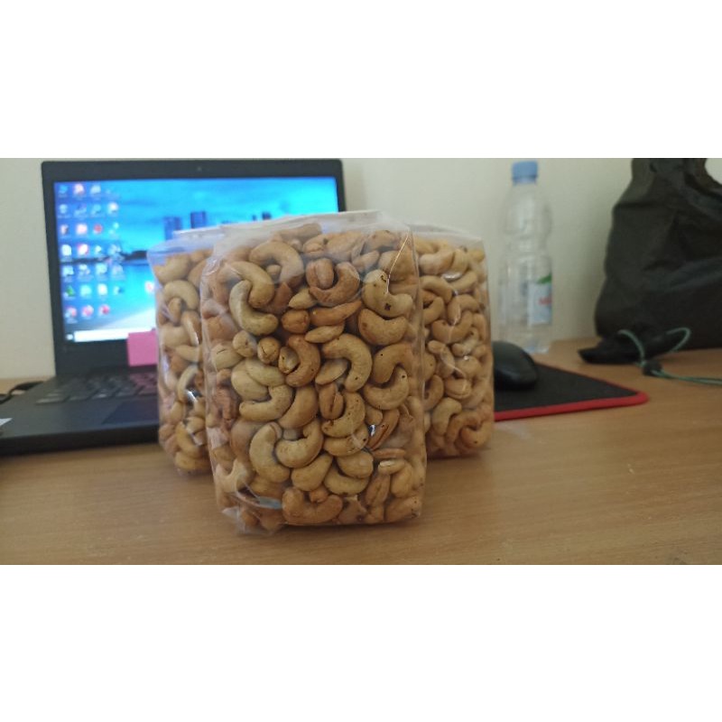 

Kacang mete / mede goreng mateng original cemilan khas wonogiri