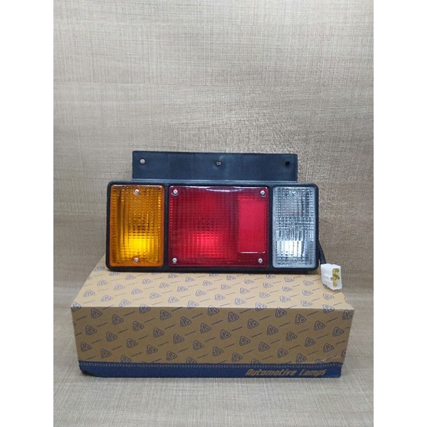 Stoplamp Lampu Belakang Truk Isuzu ELF NKR-66 NKR-71 Giga Traga 24V Lengkap Bohlam dan Soket Original