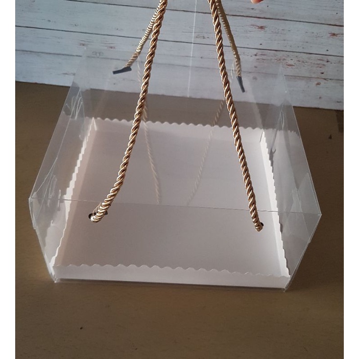 

Box Mika Kotak Handle Tali/Kotak Kue Mika 22x22x12(Min5Pcs)