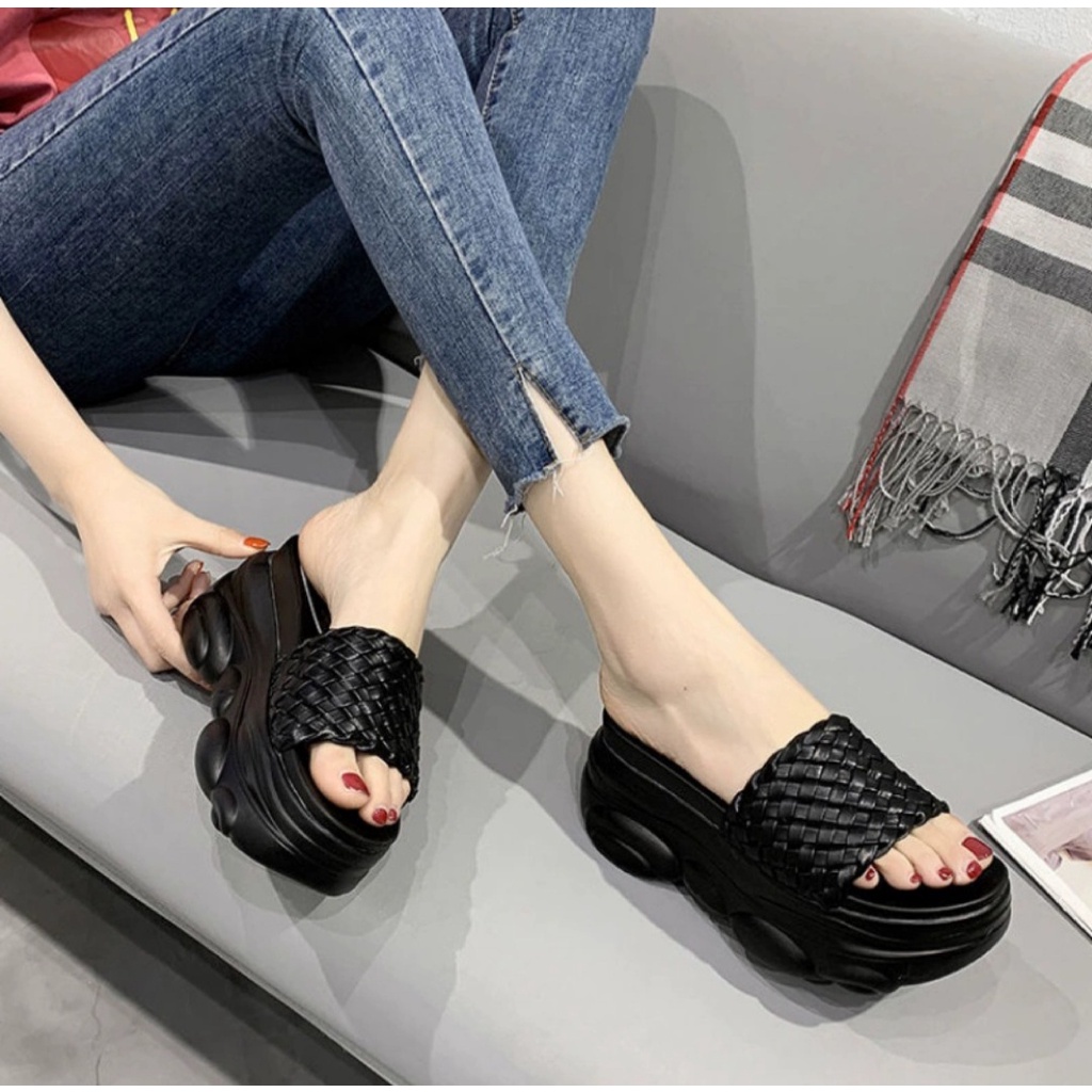 Jessy_Sandal Wanita Tinggi Slip On AP02