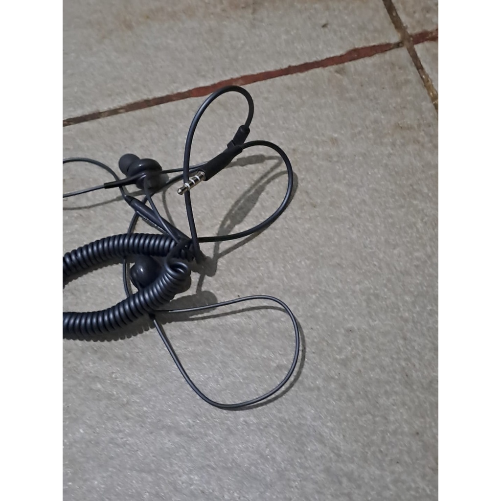 J436 SAMSUNG HEADSET KABEL SPIRAL NOTE SUPER BASS MIC GALAXY Earphones Galaxy S pro Earphone dobel bas dual bass bisa untuk musik dan telpon bisa untuk segala jenis handphone pc laptop dll praktis dan harga terjangkau