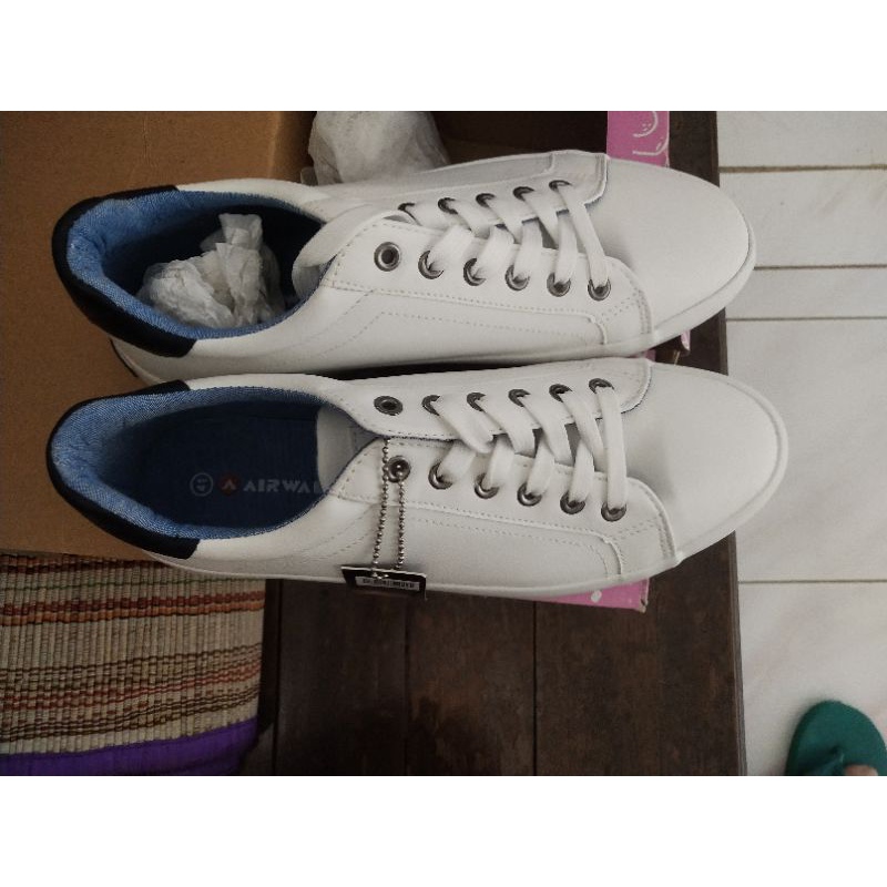 sepatu pria airwalk / sepatu putih