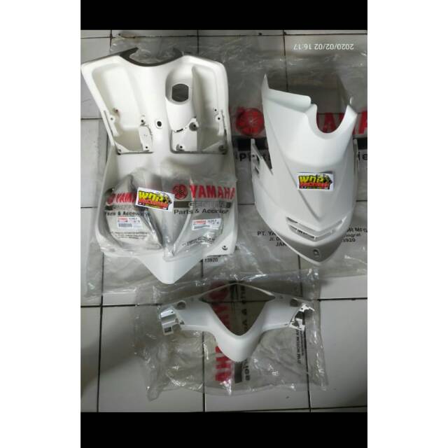 dek kunci dek mesin batok belakang Mio soul karbu putih body kasar warna putih Mio soul karbu