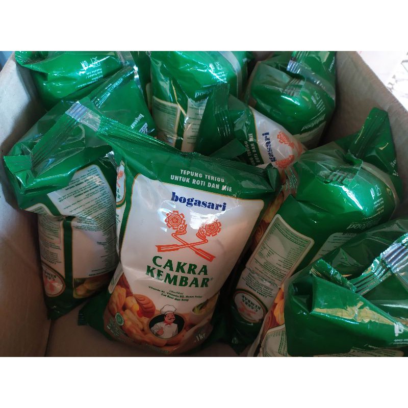 

TEPUNG TERIGU CAKRA KEMASAN PREMIUM 1KG