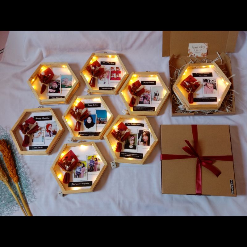 Frame Hexagonal/Kado Unik/Kado Wisuda/Promo Kado Murah