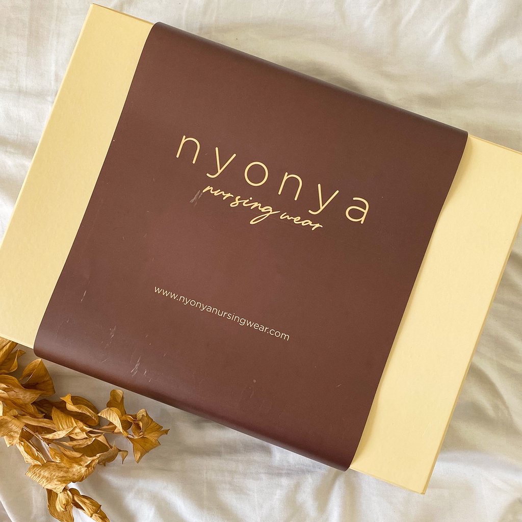 

Nyonya Nursing Wear - Gift Box - Packing Equipment