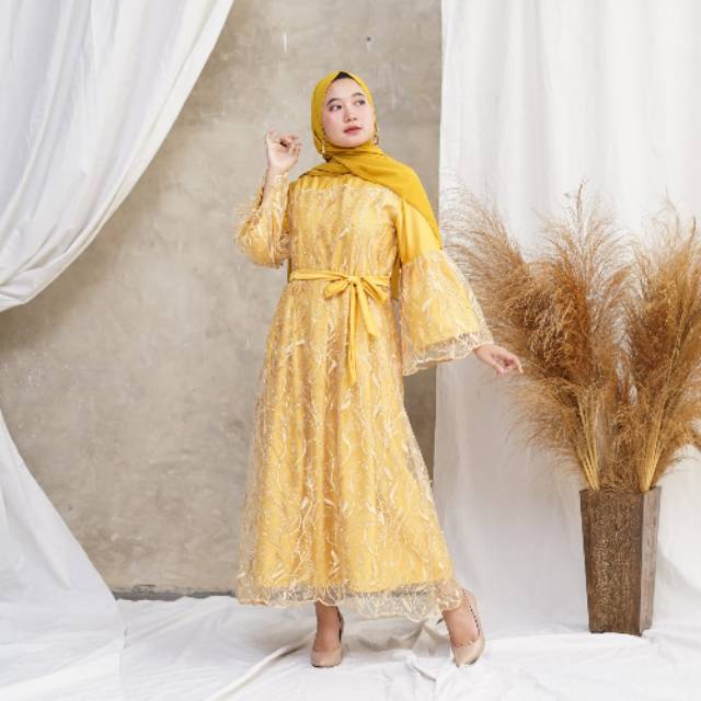 Yasmine dress mustard dress simple tille bordir
