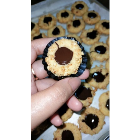 

thumbprint kacang coklat 250gr(wajib CO bubble wrap!)