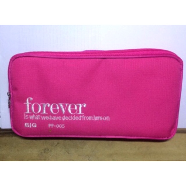 

Tempat pensil BIG