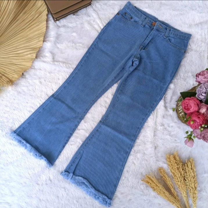 Celana  Cutbray  Jeans Rawis/ Cutbray Jeans Wanita