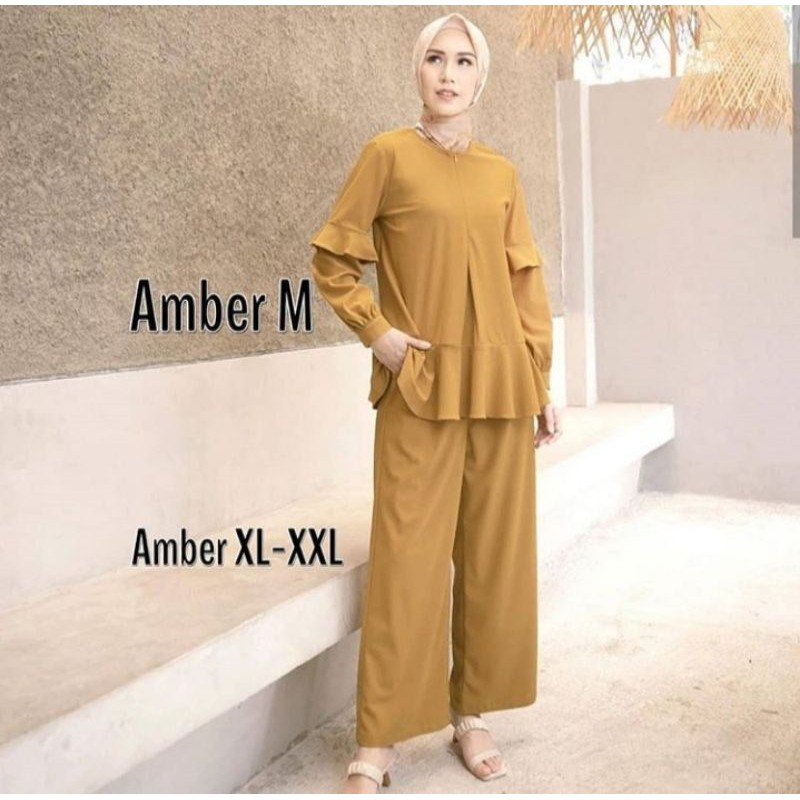 Dandelion Knit Wearing Klamby