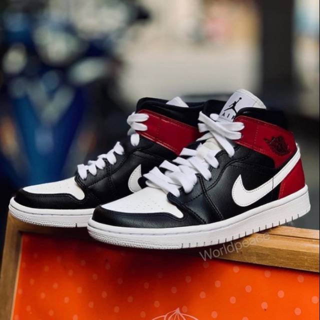 Nike Air Jordan 1 Mid "Black Noble Red"