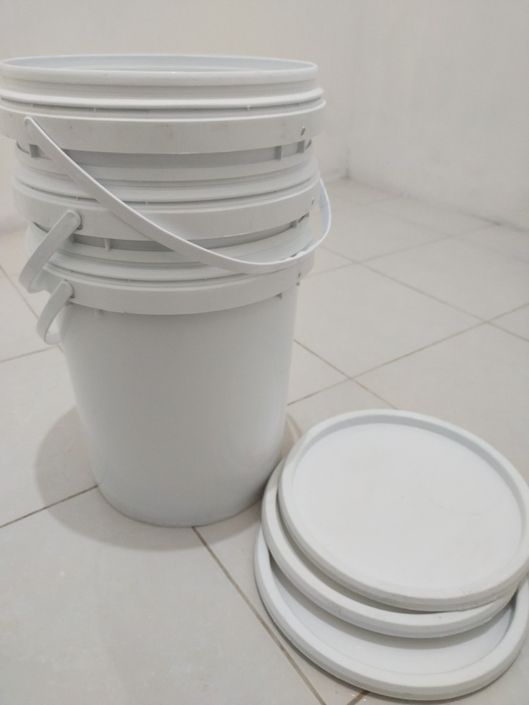 Ember Plastik 25kg (bersih)