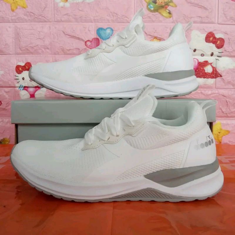 Sepatu Diadora Benedict Cowok Sale Warna Putih