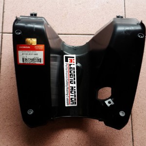 Cover Leher Atas Bagian Kunci Kontak Beat Karbu Ori 81131-KVY-900