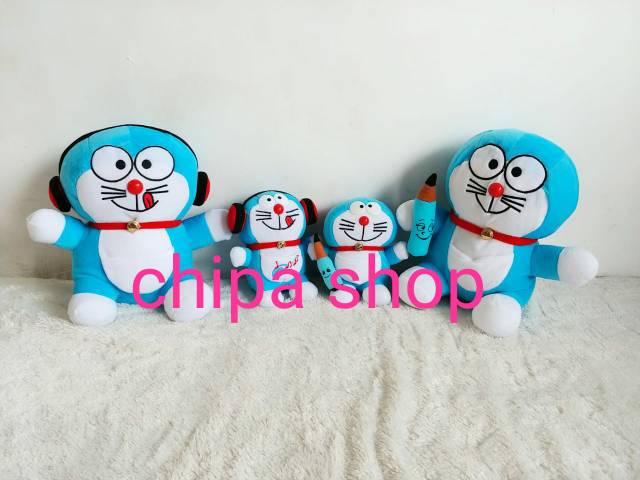 Boneka doraemon