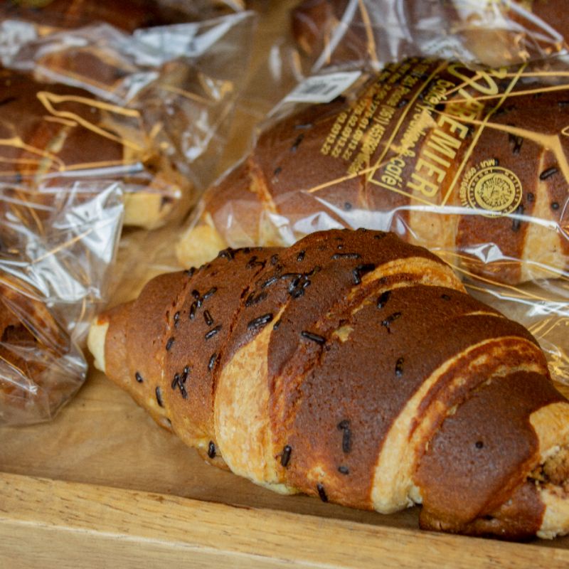 

roti croisant coklat