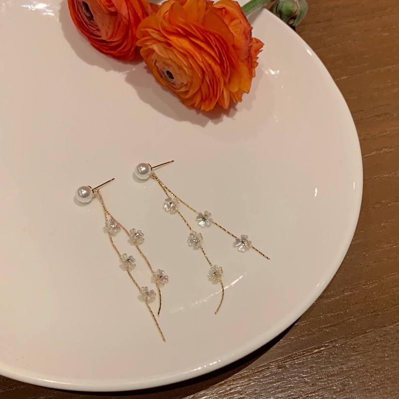 Anting AT 24 Fashion Wanita Anting Keren Lucu Unik Elegant /BS