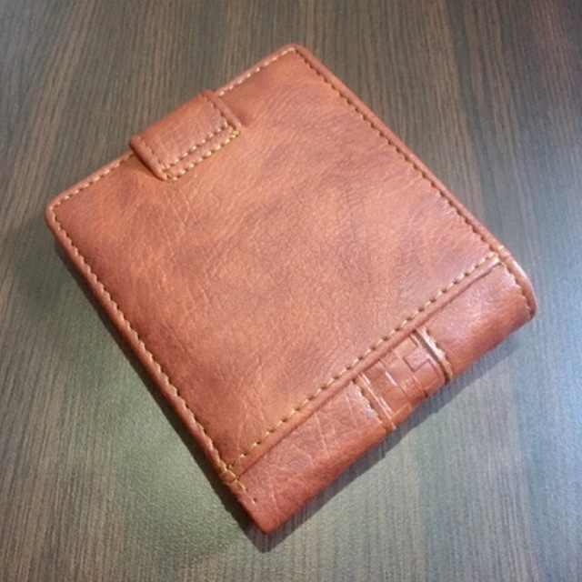 dompet lipat pria model kancing bahan kulit sintetis lokal urat tangan #dompet #dompetlipat #dompetpria #dompetcowok #dompetkeren