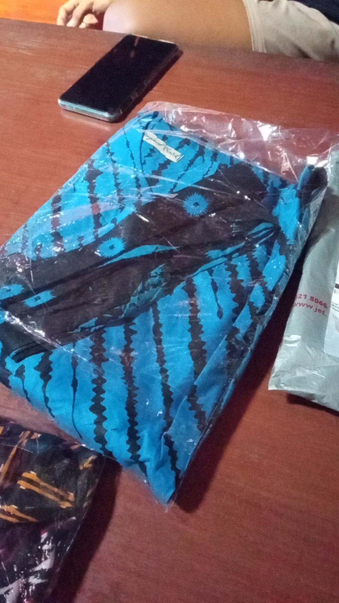 Batik Modern Dress Batik Wanita Lengan Pendek Model Lancip