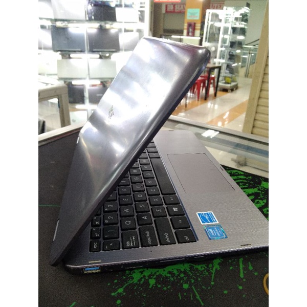 laptop Leptop Notebook Asus 12 inci ram 4gb 4 GB touchscreen terbagus termurah