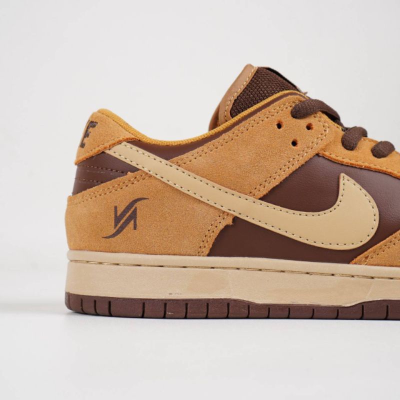 Nike Dunk SB Low Brown Pack