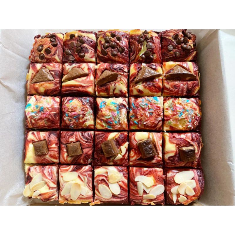 Brownies Sekat Red Velvet Cream Cheese