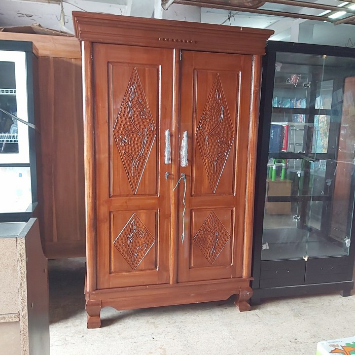 lemari kayu jati 2 pintu