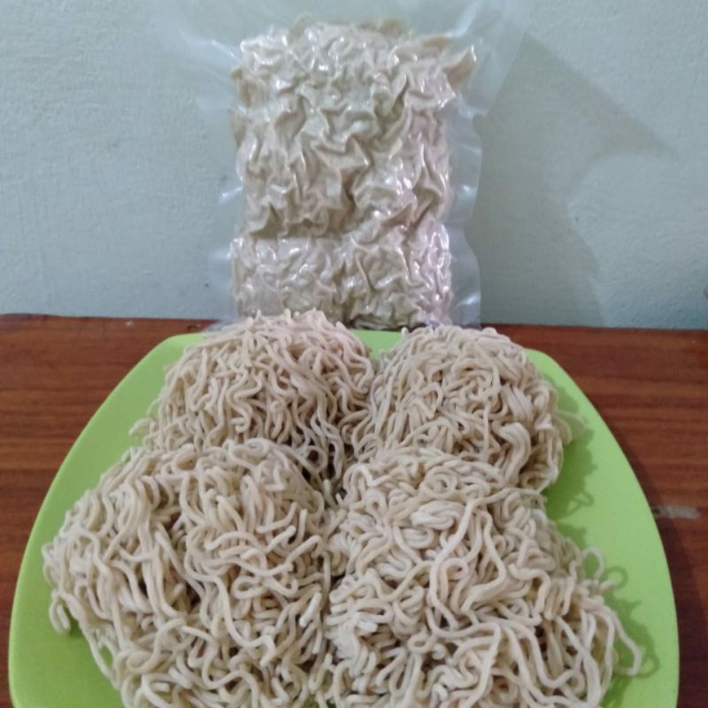 Jual Mie Special Telur Bebek 1 Kg Bakmi Keriting Lebar Alot Karet