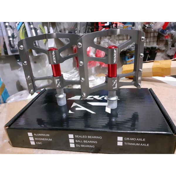pedal flat beiring merk raze. pedal beiring aluminium raze