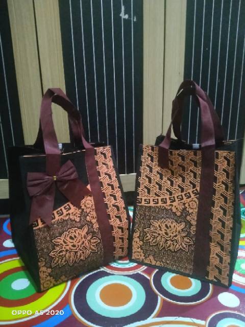 (1Lsn =12 pcs) Tas hajatan batik mewah 22 Harga per Lsn