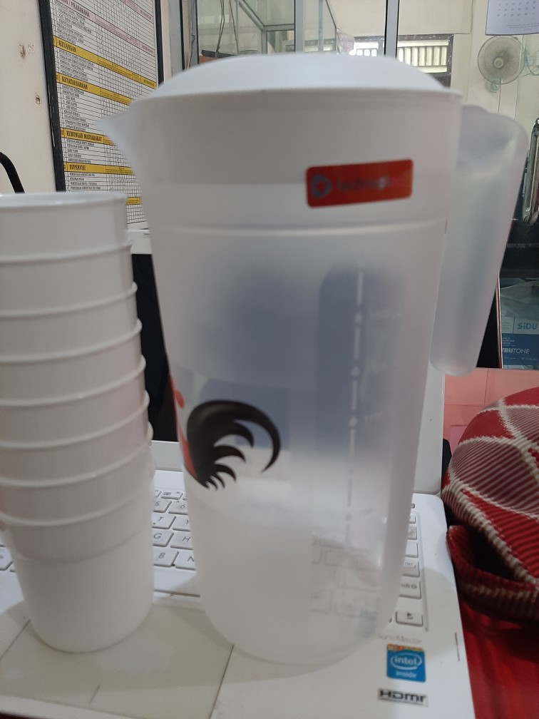 Teko Beranak Jago Kukuruyuk Jus Set 2,2 + Gelas