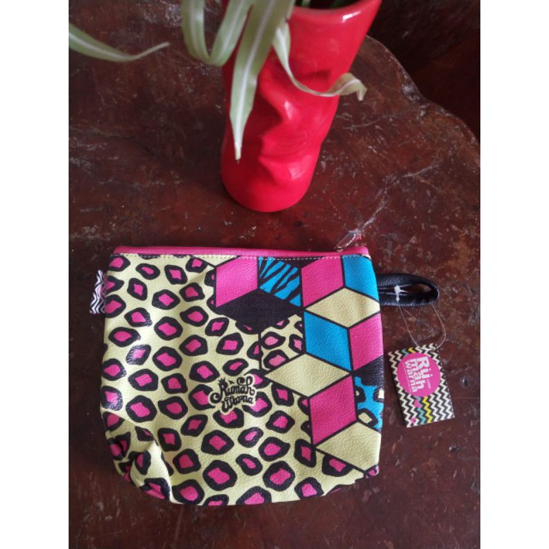 dompet rumah warna