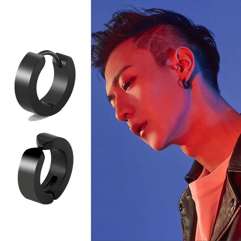 Anting Klip Magnet Tanpa Tindik Bahan Titanium Steel Warna Hitam Gaya Korea Untuk Pria Dan Wanita