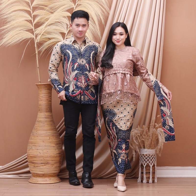 Batik Couple Kebaya Modern Kebaya Tunangan Kebaya Wisuda Kebaya Couple Kebaya Tunik Kebaya Kondangan Kebaya Lamaran