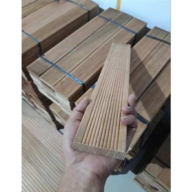 dekorasi, decking kayu bengkirai 1,5x7x50cm.