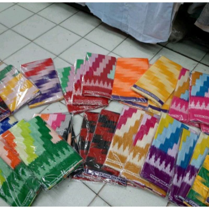 kain corak insang khas pontianak / kain corak insang / corak insang / sarung pontianak / kain melayu / kain kalimantan barat