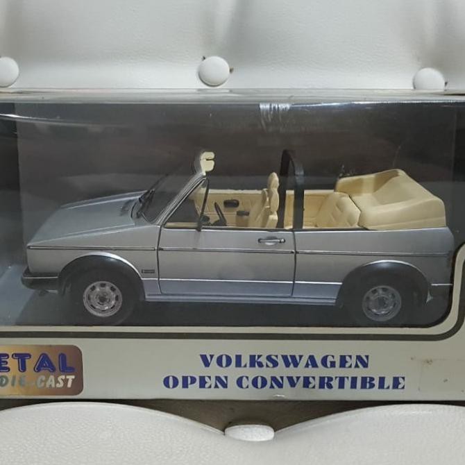 ***COD** Diecast vw golf convertible sun star 18