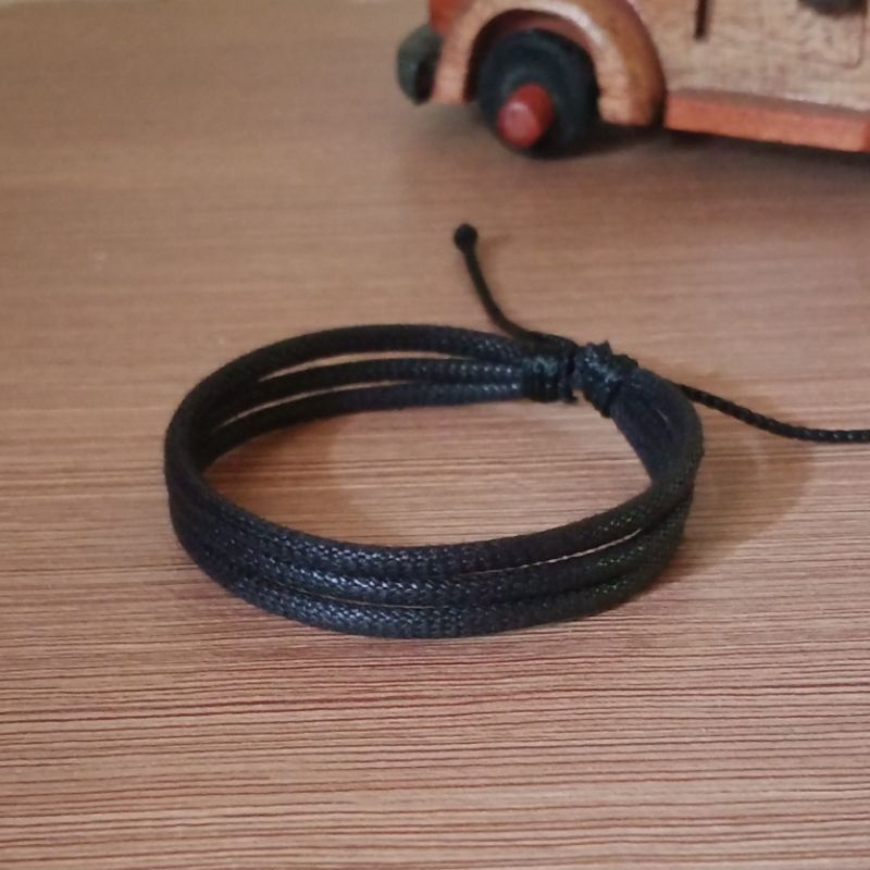 GELANG TALI HITAM POLOS 3 RANGKAP/gelang tali pria wanita/gelang tali kulit 2ml