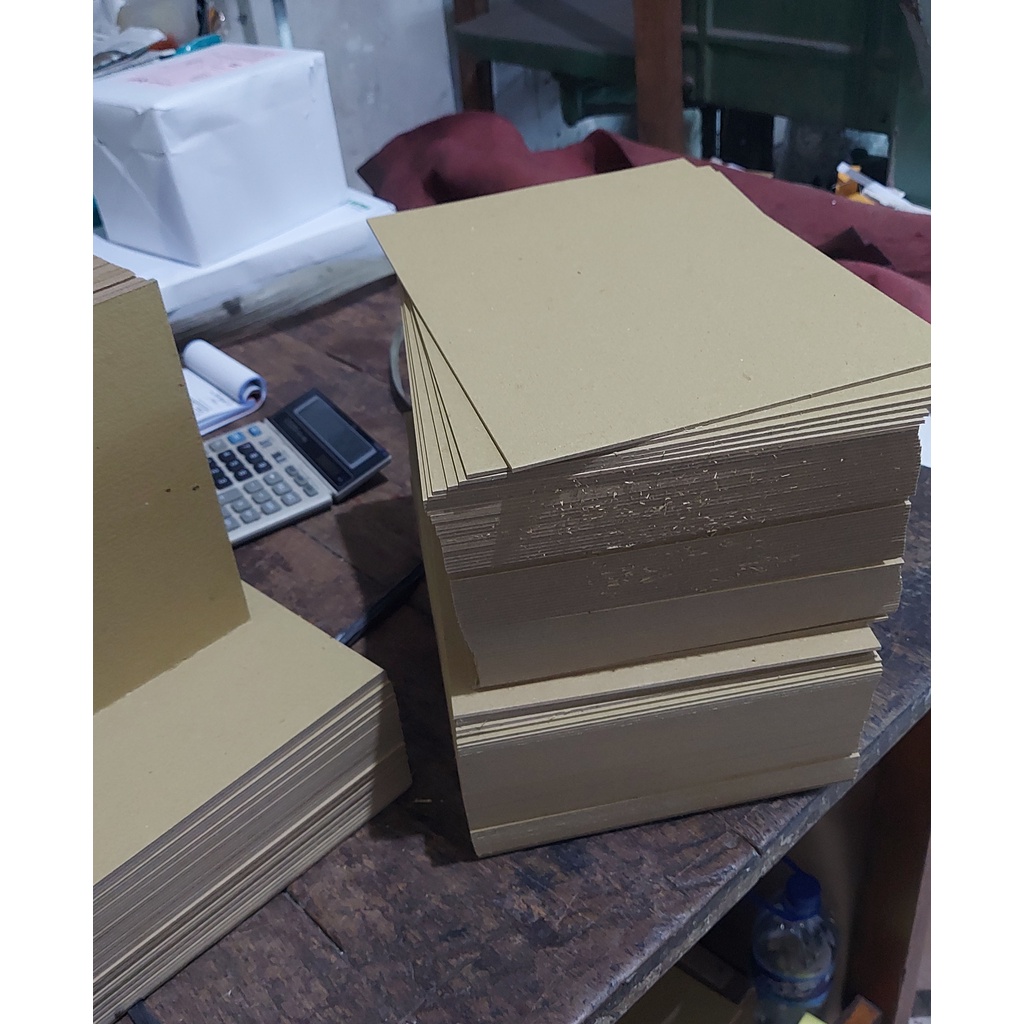 

6 lbr Karton Yellow Board No. 30 Ukuran F4/Folio (21,6 x 34,3 CM) Tebal +/-1-2mm - 6pcs Karton Board 30
