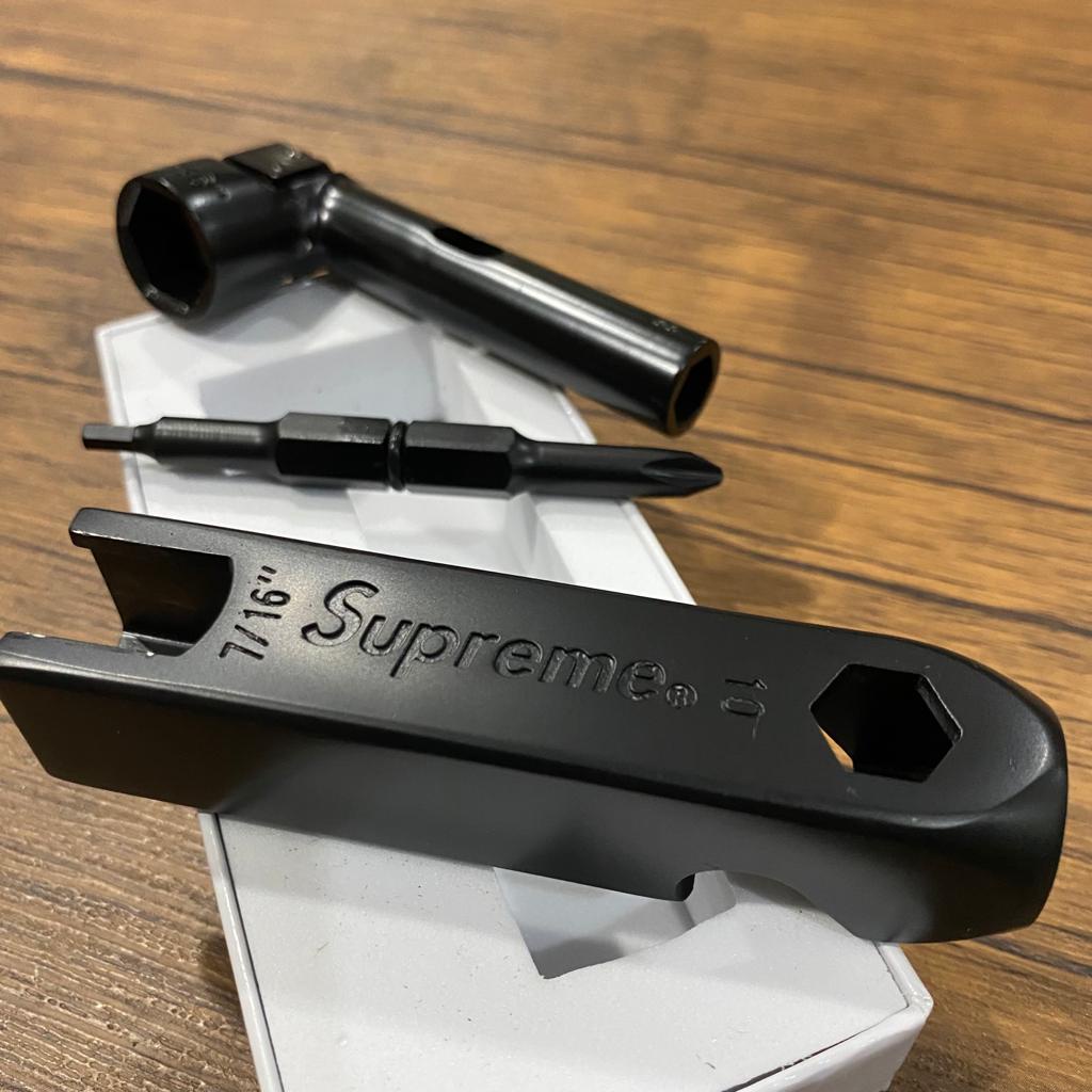 Supreme skateboard pipe skate tools