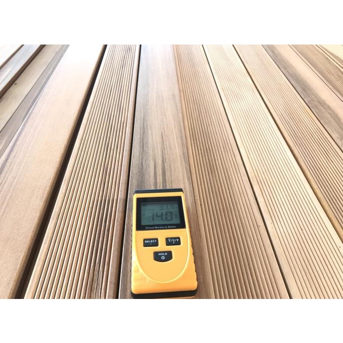 

Decking kayu ulin sulawesi tebal 1.9 cm panjang 210 cm