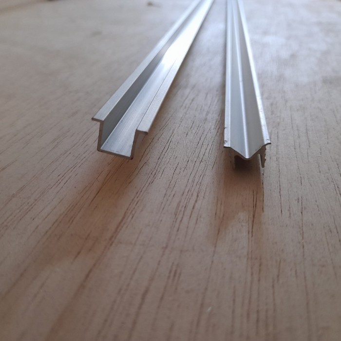 REL SLIDING UV /RAIL SLEDING UM PINTU LEMARI GESER SLIDING winston surabaya